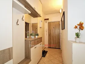 Pronájem bytu 2+1, Dobšice, V Zahradách, 60 m2