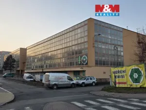 Pronájem garážového stání, Praha - Střížkov, Lovosická, 18 m2