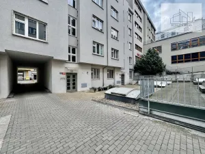 Pronájem bytu 1+kk, Praha - Karlín, Křižíkova, 24 m2