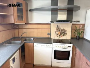 Pronájem atypického bytu, Kladno, Nezamyslova, 137 m2