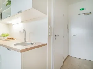 Pronájem bytu 1+kk, Praha - Vysočany, Lisabonská, 20 m2