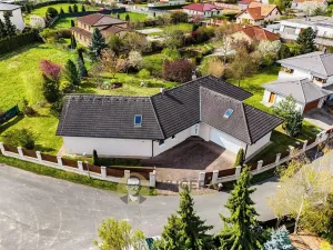 Prodej rodinného domu, Jesenice, Skřivanová, 488 m2