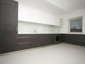 Pronájem atypického bytu, Praha - Bubeneč, U akademie, 120 m2