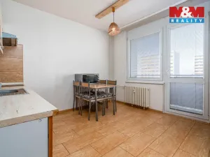 Prodej bytu 3+1, Hradec Králové - Nový Hradec Králové, třída Edvarda Beneše, 79 m2