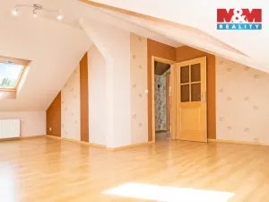 Prodej rodinného domu, Karlovy Vary - Tašovice, Česká, 200 m2