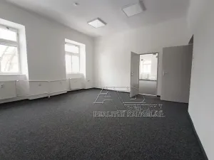 Pronájem kanceláře, České Budějovice, Kanovnická, 132 m2