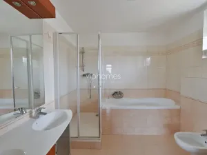 Pronájem rodinného domu, Praha - Nebušice, 360 m2