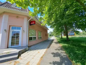 Prodej komerční nemovitosti, Hulín, Komenského, 400 m2