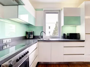 Pronájem bytu 3+kk, Praha - Libeň, Přádova, 73 m2