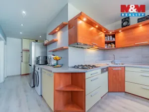 Prodej bytu 3+1, Cheb, Lomená, 60 m2