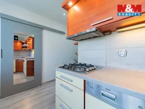 Prodej bytu 3+1, Cheb, Lomená, 60 m2