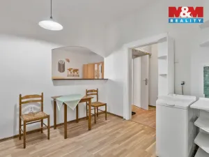 Prodej bytu 1+1, Praha - Holešovice, Osadní, 41 m2