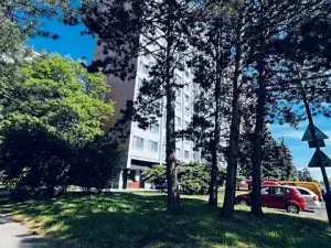 Pronájem bytu 2+kk, Praha - Kobylisy, Taussigova, 48 m2
