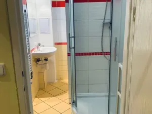 Pronájem bytu 1+kk, Praha - Holešovice, U Pergamenky, 28 m2