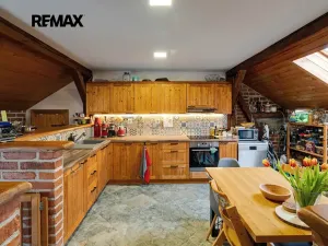 Prodej ubytování, Lipová-lázně, 703 m2