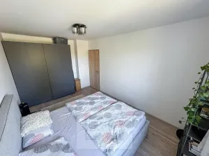 Pronájem bytu 2+kk, Praha - Vysočany, Pod Harfou, 56 m2