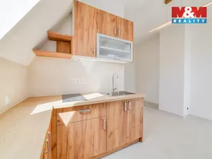 Pronájem bytu 1+kk, Cheb, Zlatá, 36 m2