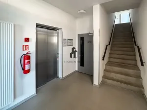 Pronájem bytu 1+kk, Libčice nad Vltavou, Pod Hliníkem, 34 m2