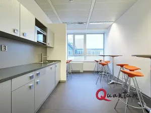 Pronájem kanceláře, Praha - Dejvice, Evropská, 503 m2