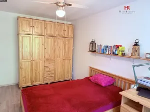 Prodej bytu 2+1, Milovice, Spojovací, 47 m2