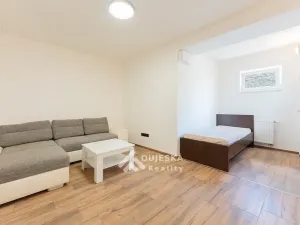 Pronájem bytu 2+kk, Ivančice, Žerotínovo náměstí, 55 m2