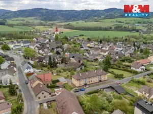 Prodej bytu 3+1, Strážov, 75 m2