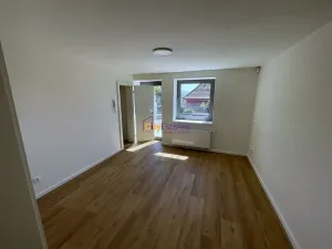 Pronájem rodinného domu, Praha - Radotín, Strážovská, 122 m2