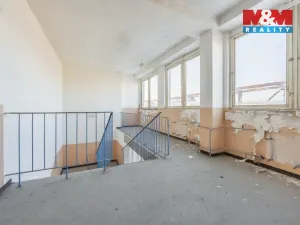 Prodej výrobních prostor, Kladno, Buštěhradská, 2602 m2
