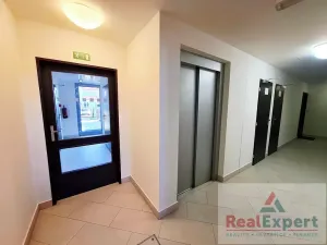 Prodej bytu 3+kk, Praha - Pitkovice, Lošáková, 86 m2