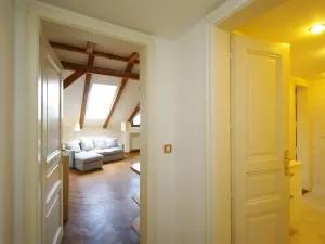 Pronájem atypického bytu, Praha - Karlín, Za Poříčskou bránou, 61 m2