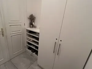 Pronájem bytu 2+kk, Praha - Bubeneč, Korunovační, 36 m2