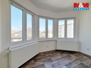 Pronájem bytu 4+1, Cheb, Májová, 121 m2