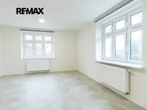 Pronájem bytu 2+kk, Žandov, Pod Dubovkou, 54 m2