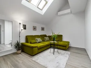 Prodej bytu 1+kk, Praha - Karlín, Peckova, 77 m2