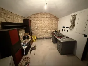 Pronájem obchodního prostoru, Praha - Nové Město, Rumunská, 200 m2