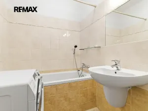 Prodej bytu 3+1, Praha - Háje, Mejstříkova, 61 m2