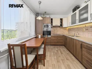 Prodej bytu 4+1, Pernarec, 80 m2