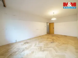 Prodej bytu 3+1, Karlovy Vary - Stará Role, Fibichova, 66 m2