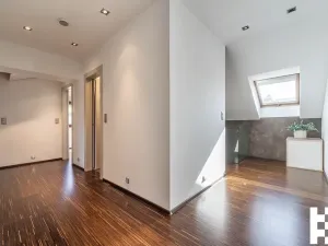 Prodej rodinného domu, Zeleneč, 227 m2