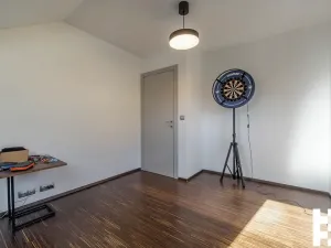 Prodej rodinného domu, Zeleneč, 227 m2