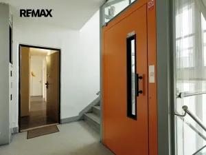 Prodej bytu 3+1, Praha - Letňany, Místecká, 68 m2
