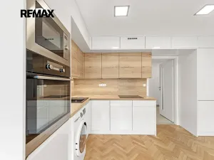 Prodej bytu 3+kk, Praha - Vršovice, Karpatská, 60 m2