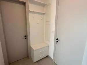 Pronájem bytu 2+kk, Hajany, 50 m2