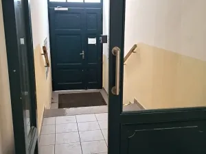 Pronájem bytu 1+kk, Praha - Vysočany, Vysočanské náměstí, 35 m2