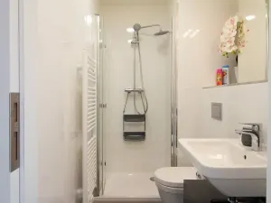 Pronájem bytu 1+kk, Praha - Vinohrady, Perucká, 25 m2