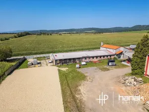 Prodej výrobních prostor, Dolany, 900 m2
