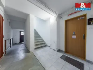 Prodej obchodního prostoru, Karlovy Vary, Moskevská, 57 m2