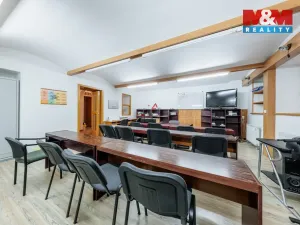 Prodej obchodního prostoru, Karlovy Vary, Moskevská, 57 m2
