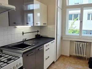 Pronájem bytu 1+1, Praha - Vinohrady, Kouřimská, 36 m2