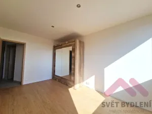 Pronájem bytu 3+kk, Praha - Bohnice, Hlivická, 72 m2